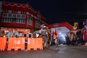 BIB: 
                            <button type="button" onclick="openModal(26221157)" class="btn btn-primary btn-sm float-right btn-popup" data-toggle="modal" data-target=".modal-high-quality">
                        <i class="fas fa-shopping-cart"></i> Add to Cart
                    </button>
                                            <button type="button" onclick="isThisMe(26221157, true)" class="btn btn-success btn-sm float-right btn-popup btn-isme hidden" data-toggle="tooltip" data-placement="bottom" title="นี่คือรูปของคุณใช่ไหม คลิกที่นี่เพื่อเอาเข้าอัลบั้ม">
                        <i class="fas fa-plus"></i> Add to album
                    </button>
                    <button type="button" onclick="isThisMe(26221157, false)" class="btn btn-warning btn-sm float-right btn-popup btn-isnotme hidden">
                        <i class="fas fa-ban"></i> Remove from album
                    </button>